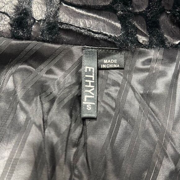 Ethyl Women’s Black Faux Fur Sheared Belted 1/4 Sleeve Jacket Size Small - Picture 7 of 9